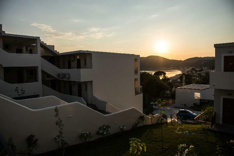 Brilliant Holiday Resort (Adults Only) Agios Georgios Pagon Exterior foto